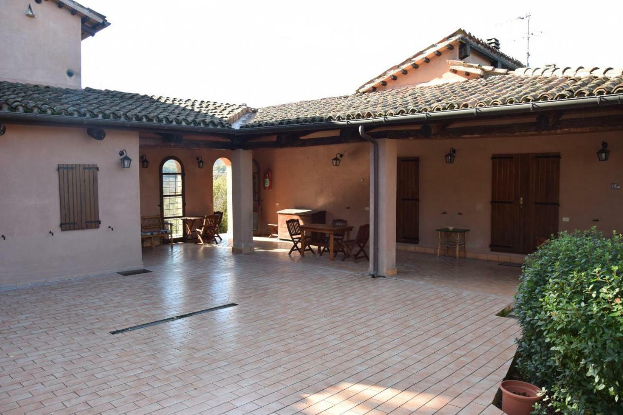 Agriturismo Gioie Di Campagna Fabriano Luaran gambar